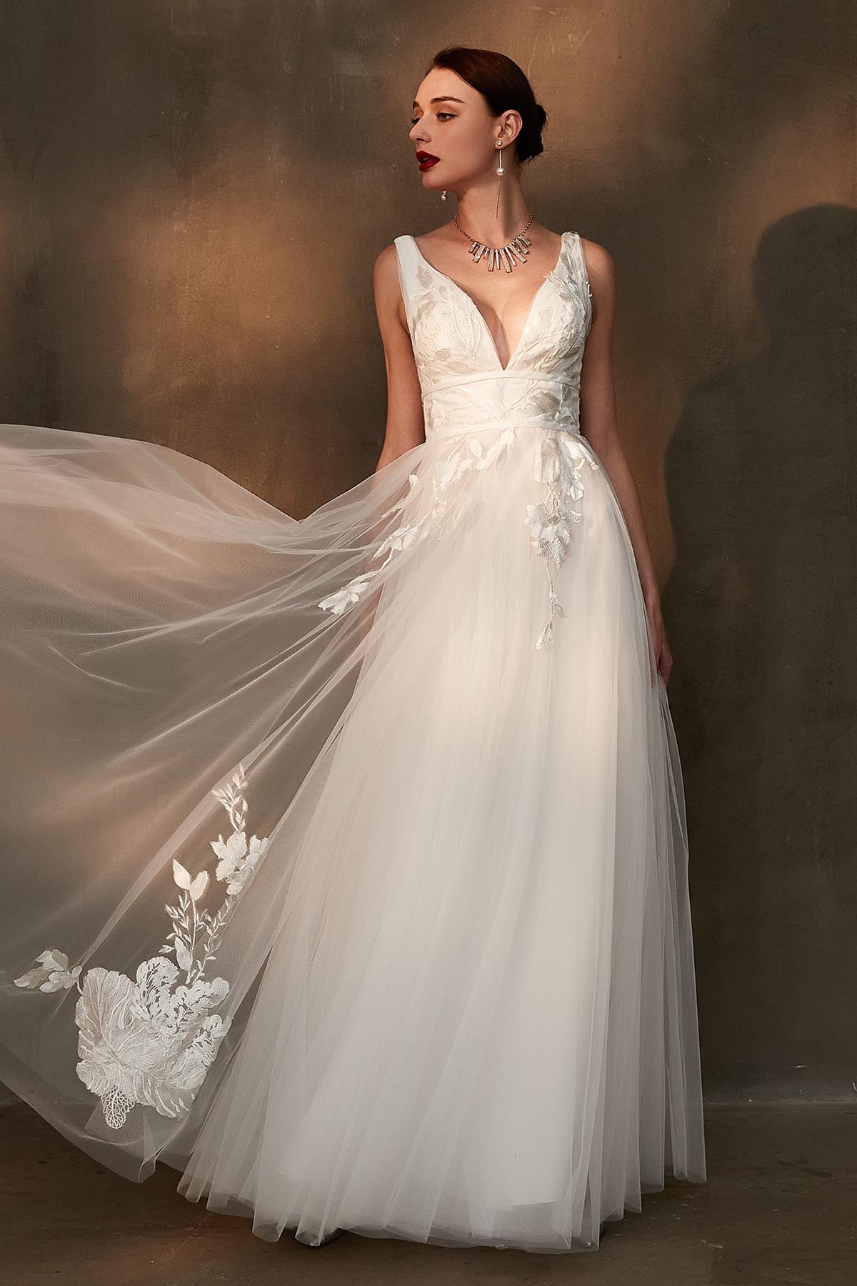 A-line V-neck Sleeveless Full Length Lace Wedding Dresses
