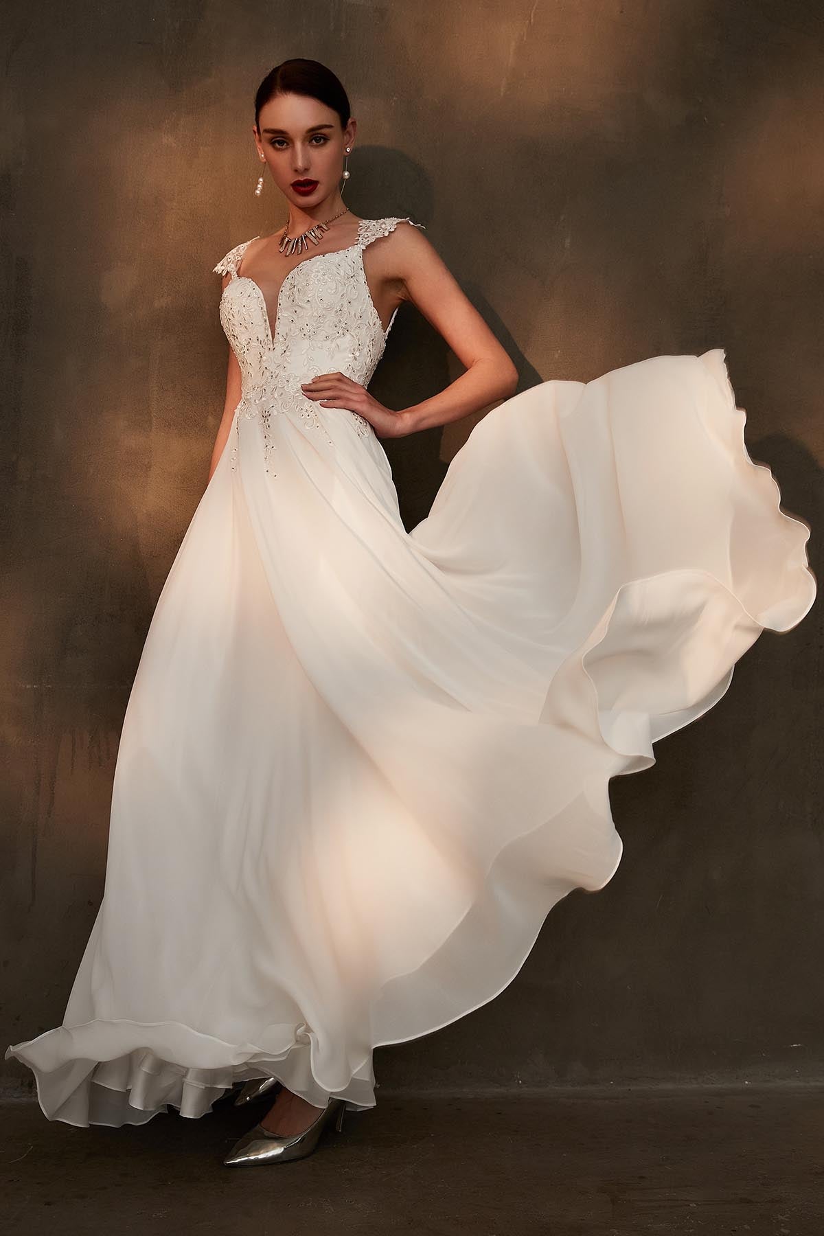 A-line Straps Sleeveless Full Length Chiffon Wedding Dresses