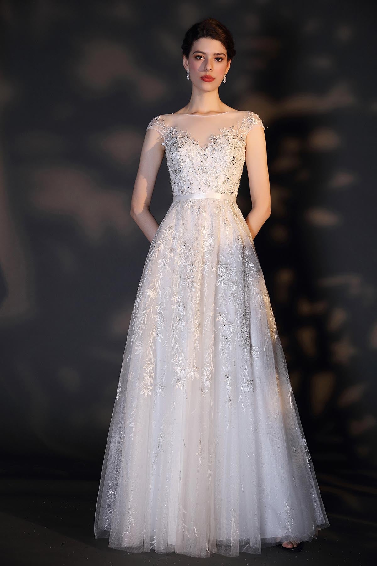 A-line Sweetheart Cap Sleeves Full Length Lace Wedding Dresses
