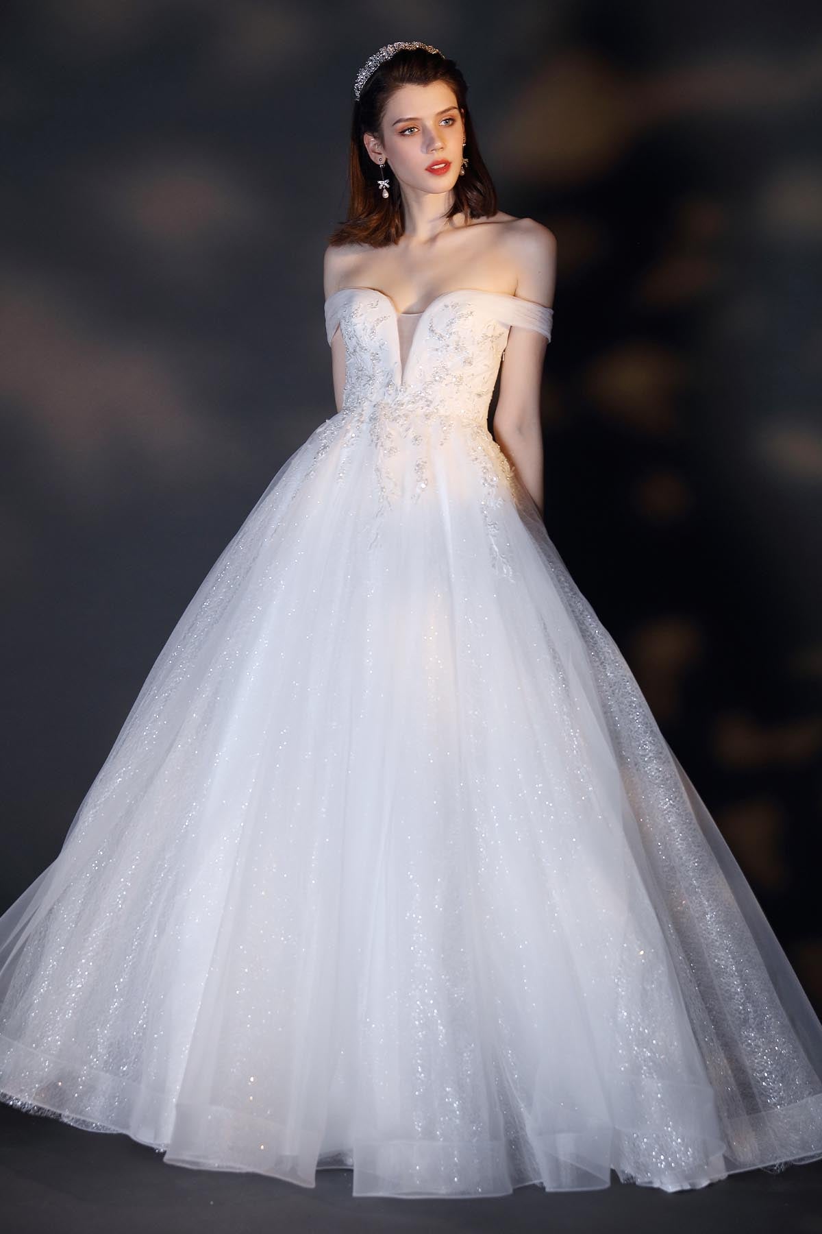 A-line Off Shoulder Short Sleeves Full Length Lace Wedding Dresses