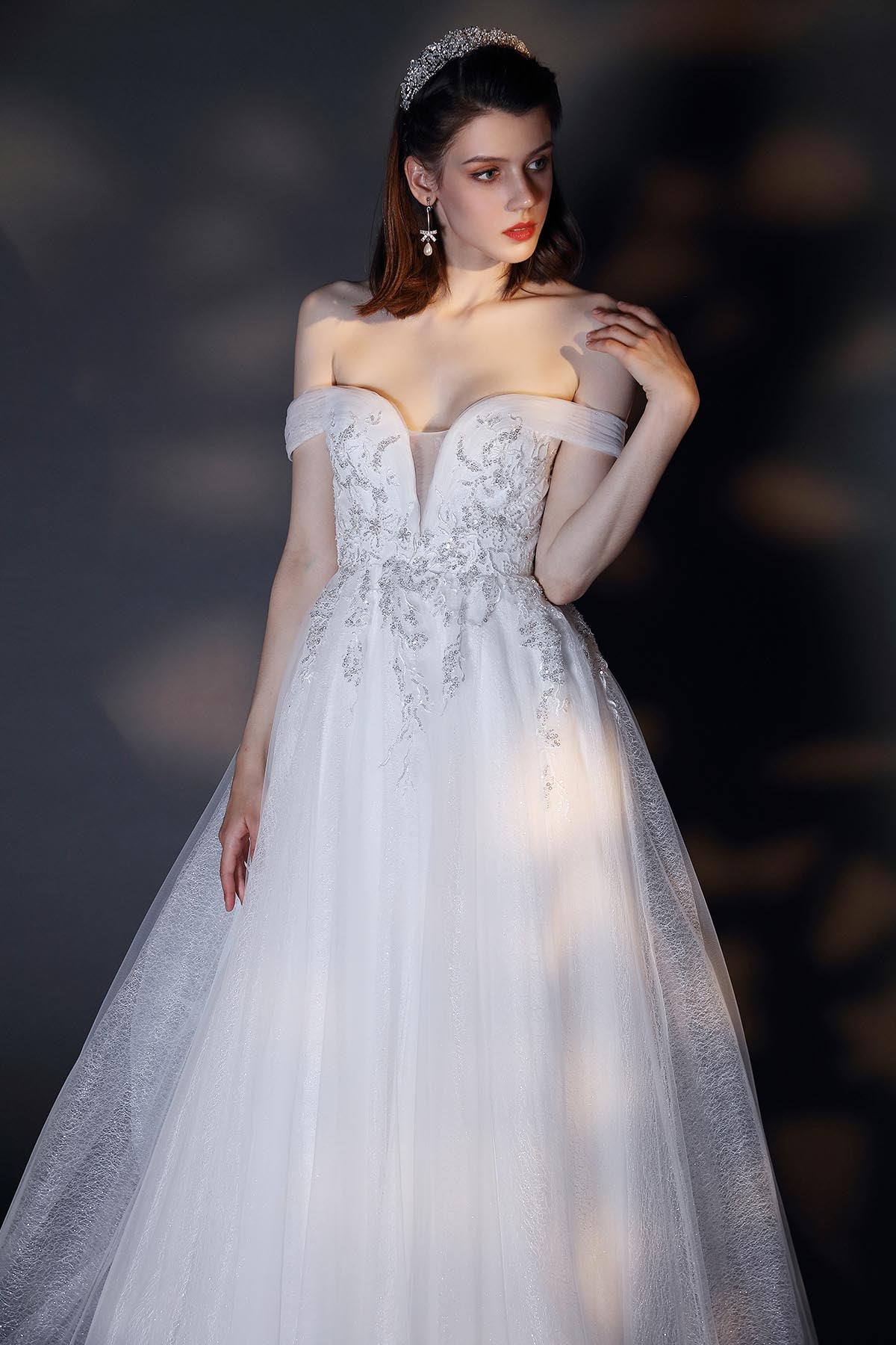 A-line Off Shoulder Short Sleeves Full Length Lace Wedding Dresses