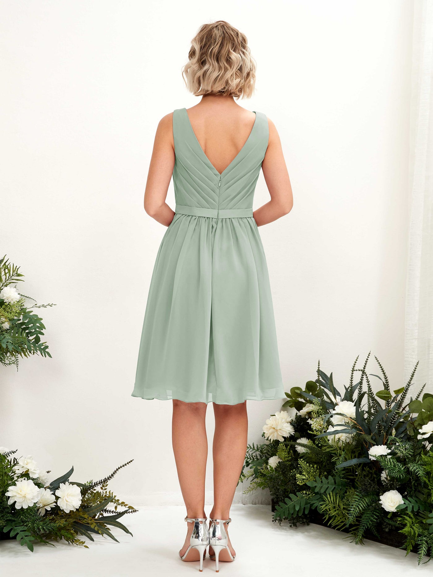 Sage Green Bridesmaid Dresses Bridesmaid Dress Chiffon V-neck Knee Length Sleeveless Wedding Party Dress (81224805)#color_sage-green