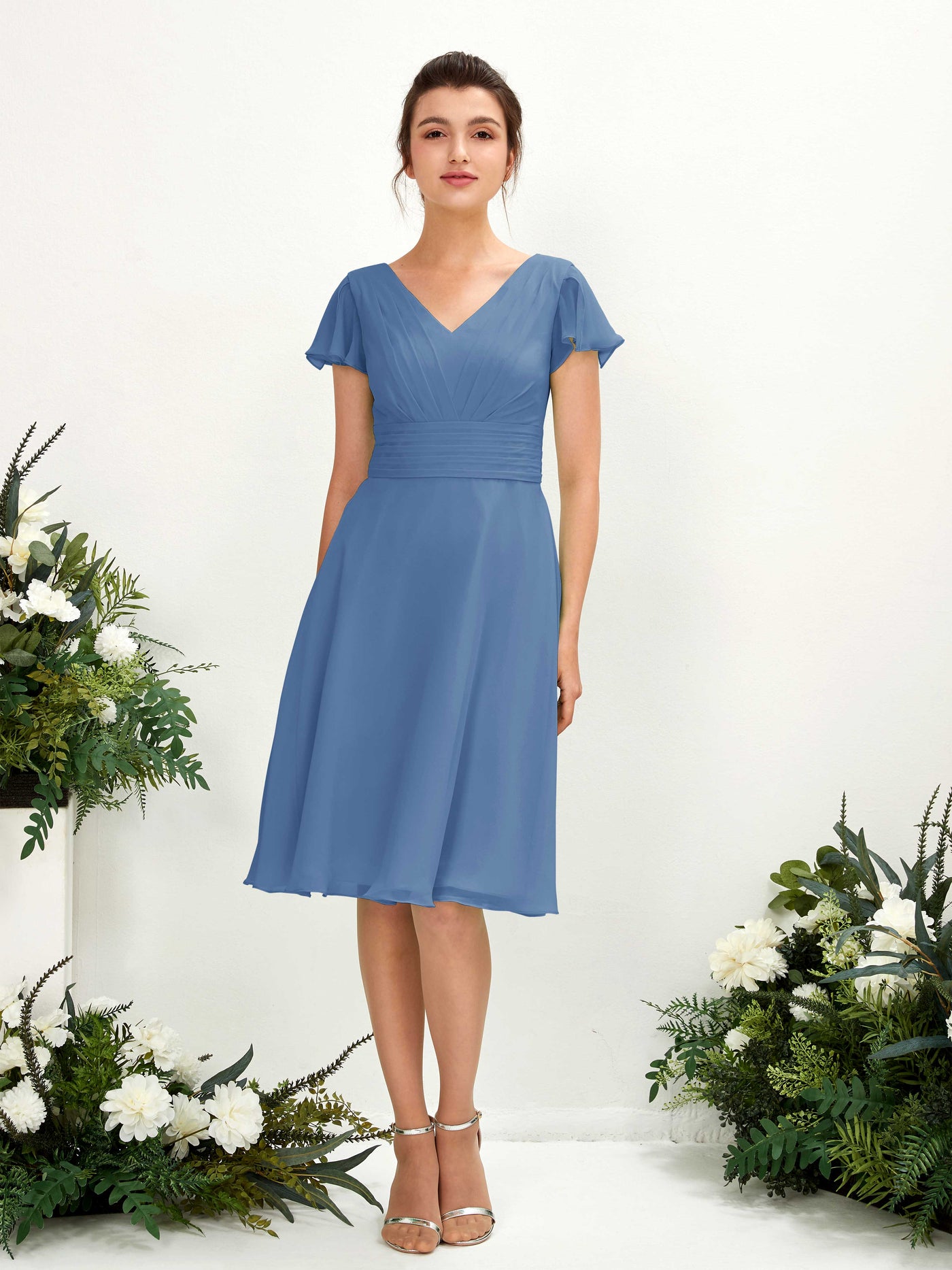 Dusty Blue Bridesmaid Dresses Bridesmaid Dress Chiffon V-neck Knee Length Short Sleeves Wedding Party Dress (81220210)#color_dusty-blue