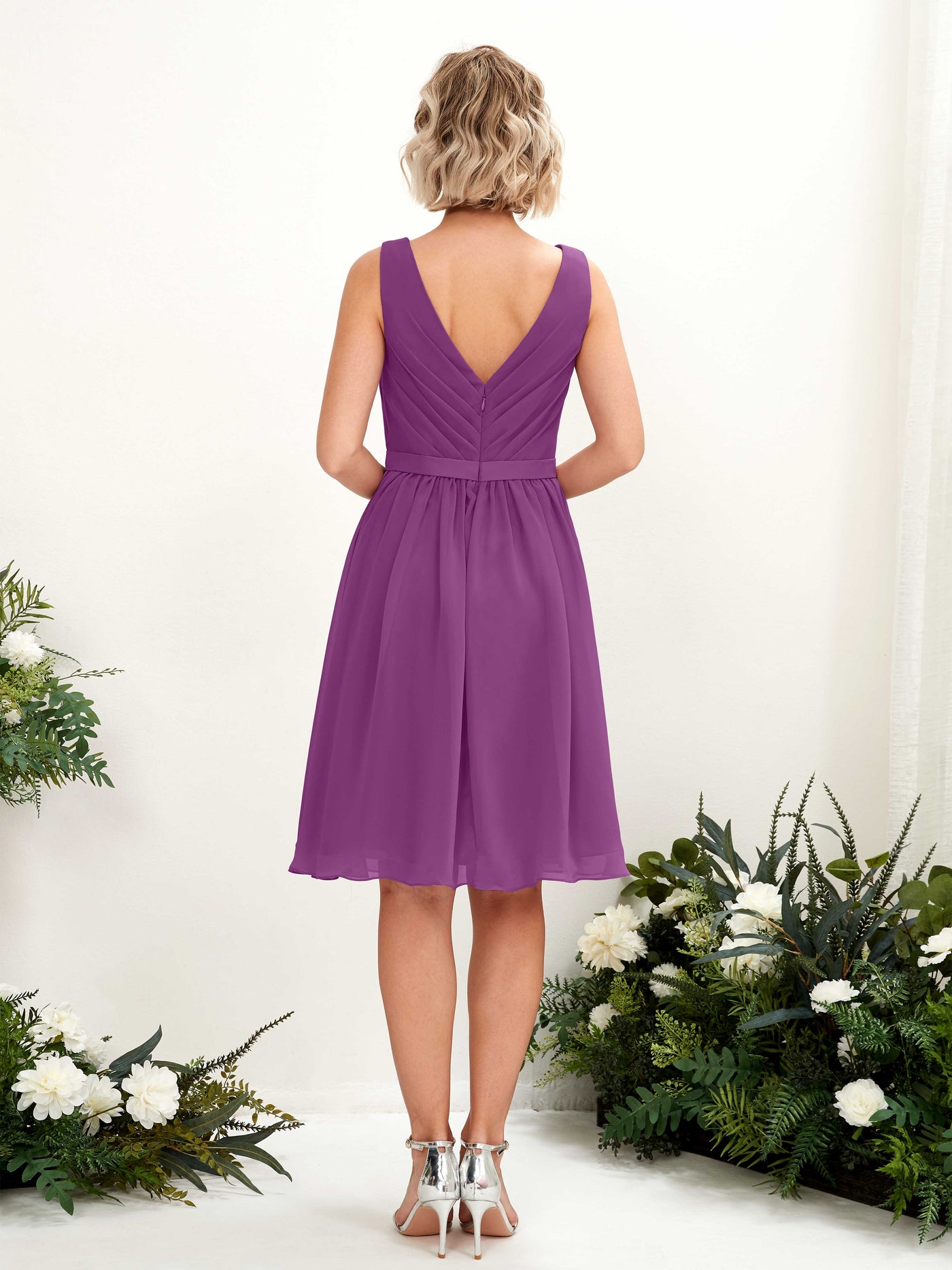 Purple Bridesmaid Dresses Bridesmaid Dress Chiffon V-neck Knee Length Sleeveless Wedding Party Dress (81224836)#color_purple